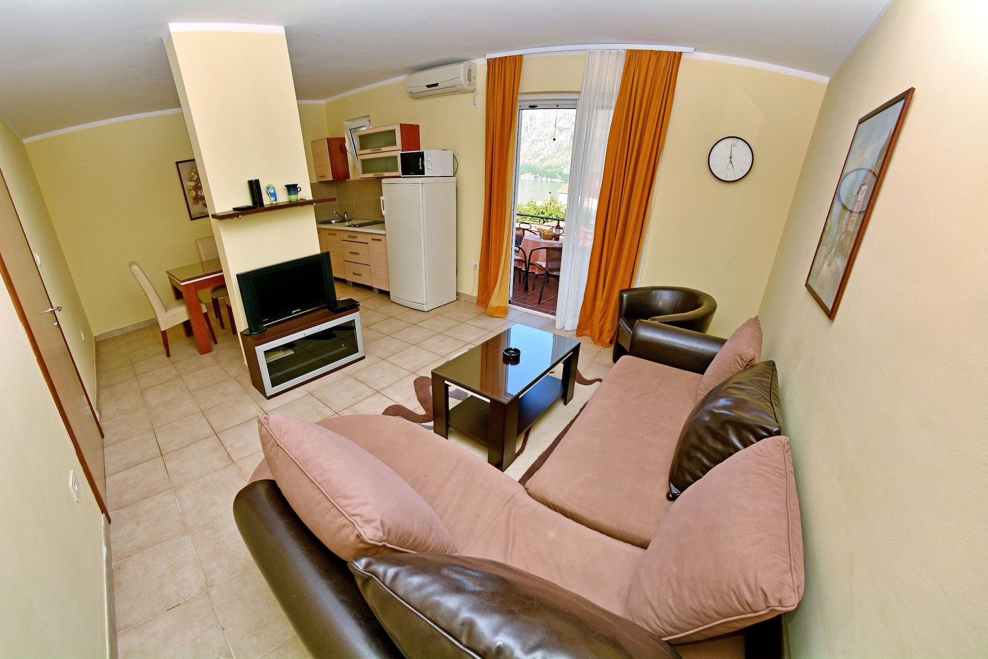 Apartments Soso Cattaro Esterno foto