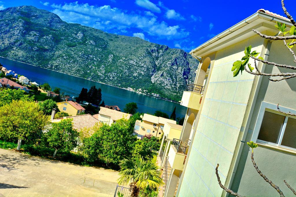 Apartments Soso Cattaro Esterno foto